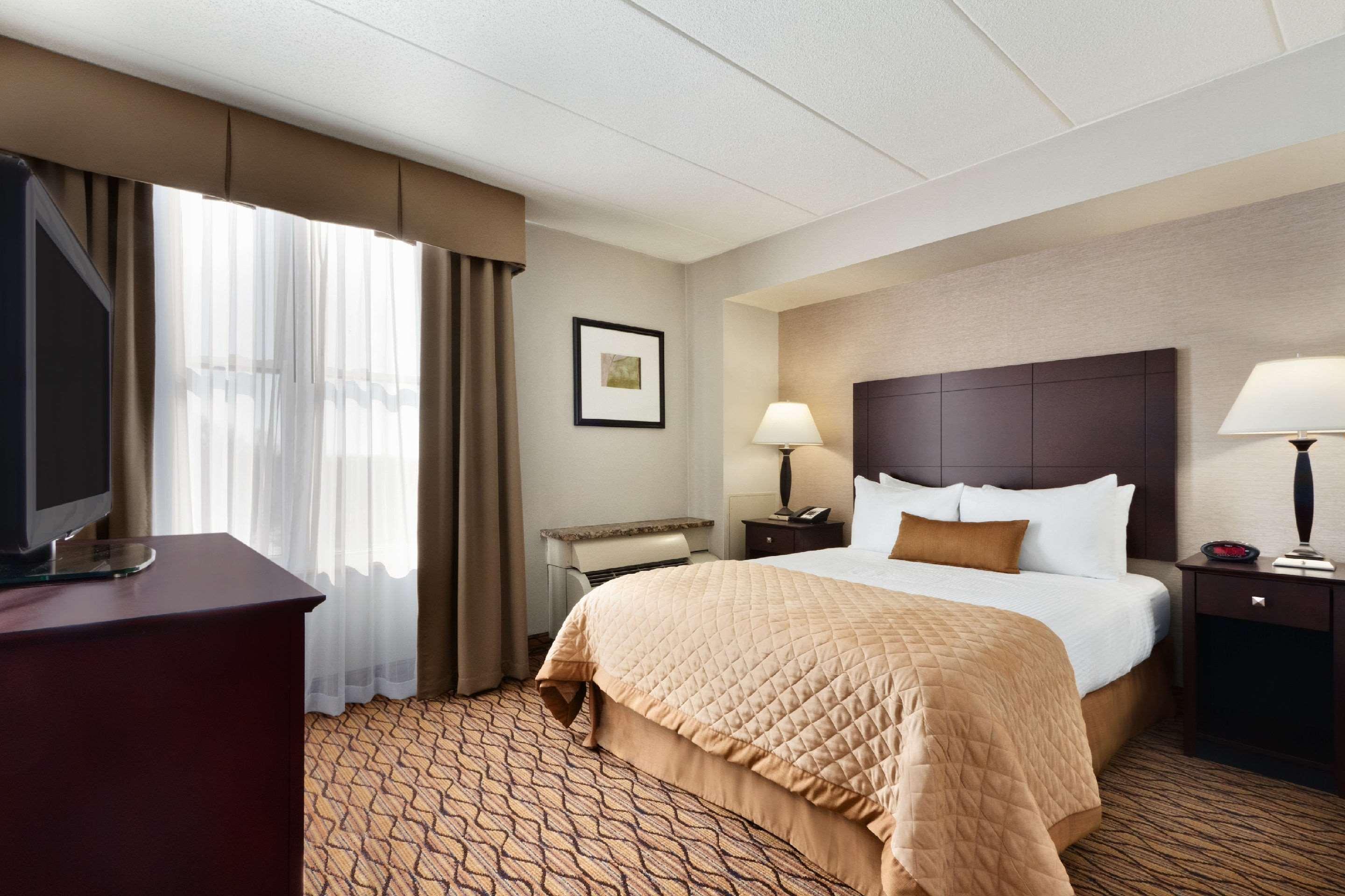 Comfort Inn & Suites Glen Mills - West Chester Exteriör bild