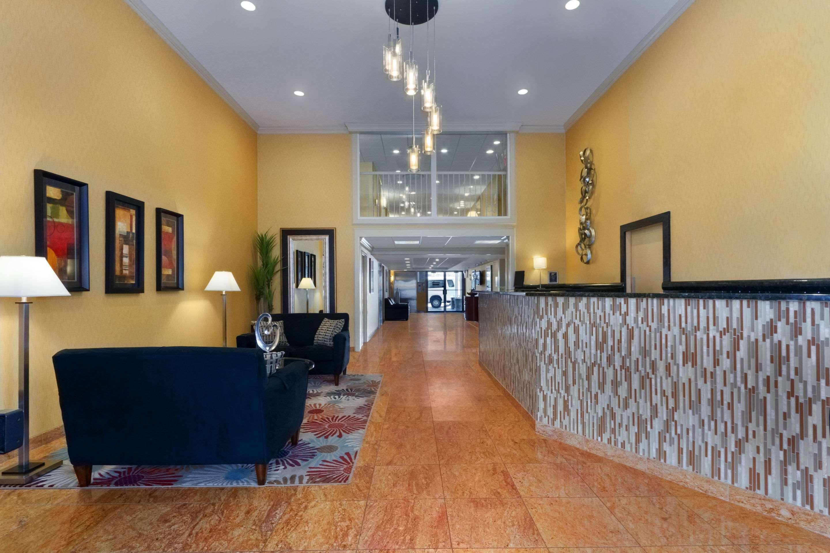 Comfort Inn & Suites Glen Mills - West Chester Exteriör bild