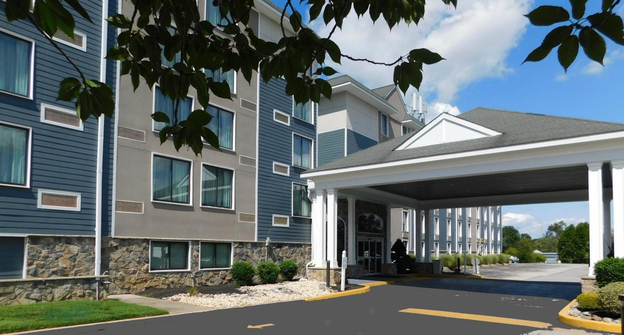 Comfort Inn & Suites Glen Mills - West Chester Exteriör bild