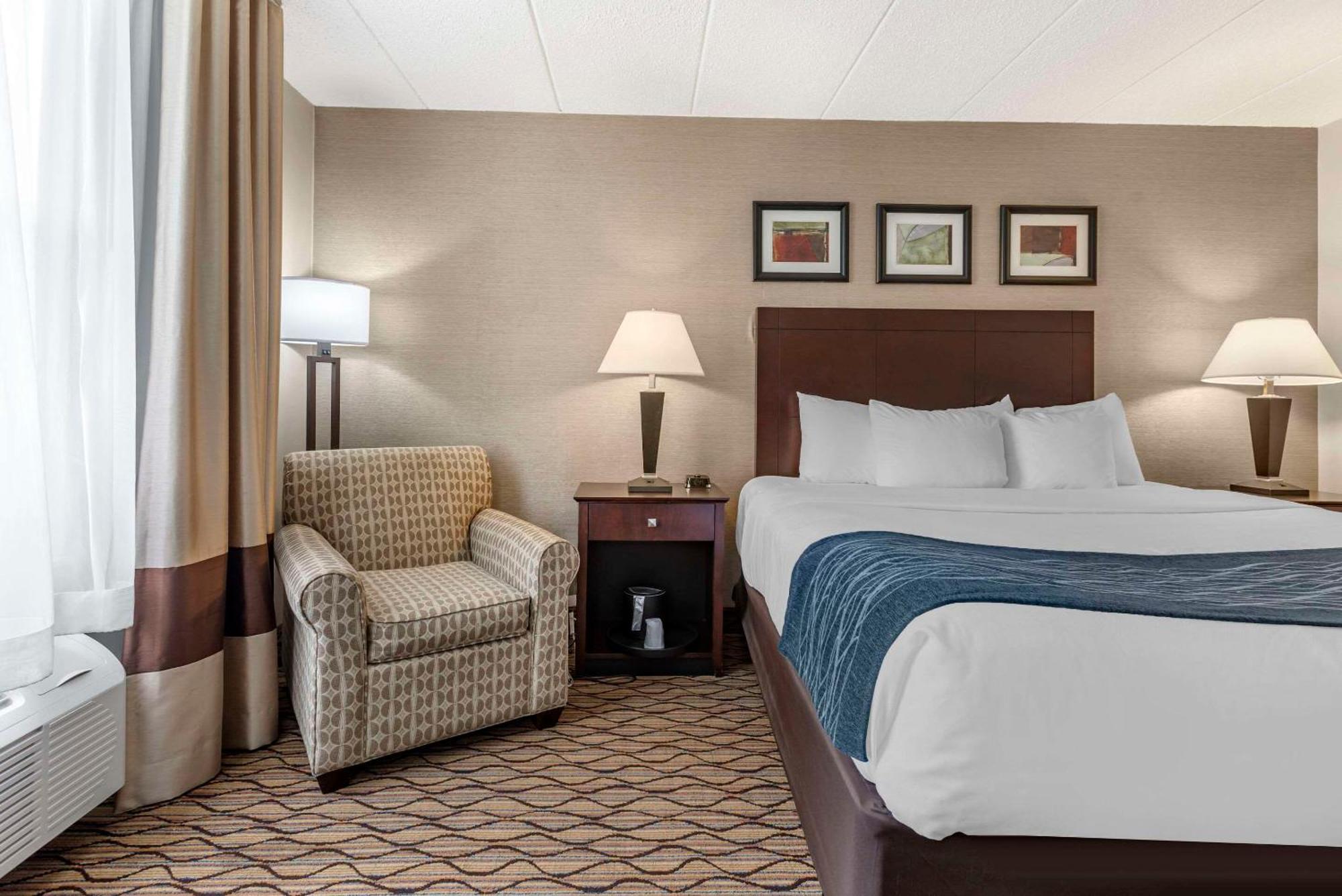 Comfort Inn & Suites Glen Mills - West Chester Exteriör bild