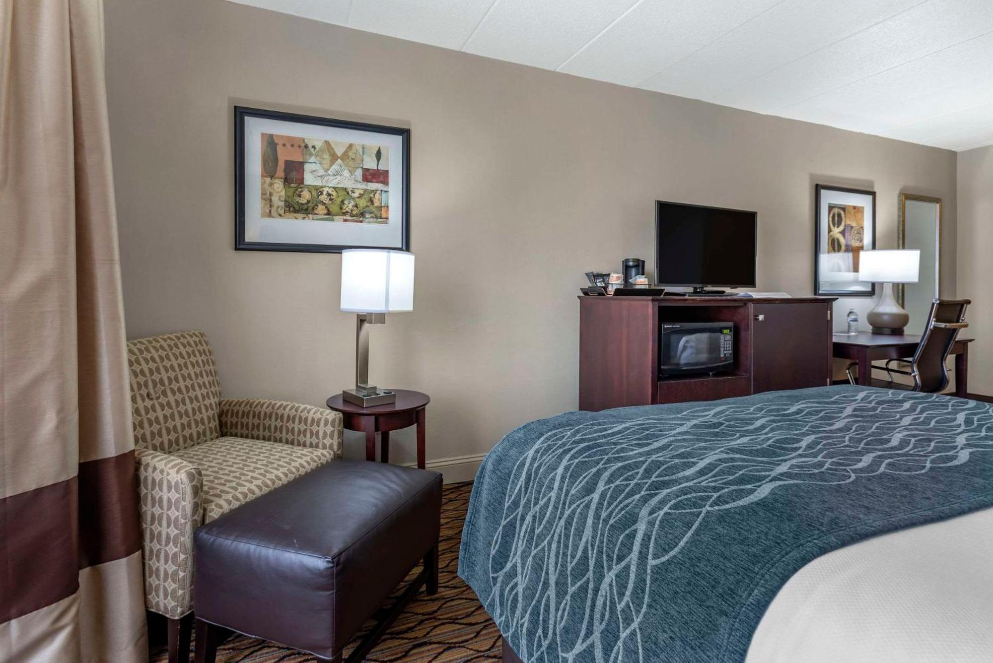 Comfort Inn & Suites Glen Mills - West Chester Exteriör bild