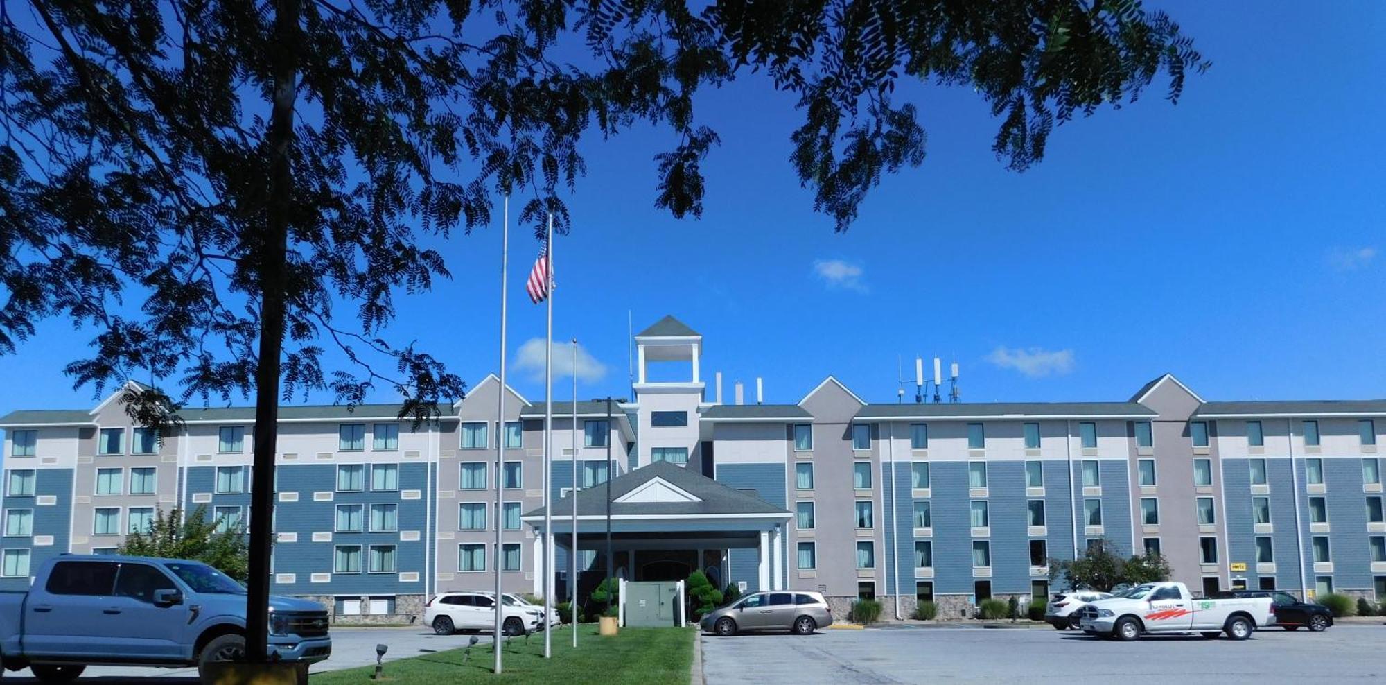 Comfort Inn & Suites Glen Mills - West Chester Exteriör bild